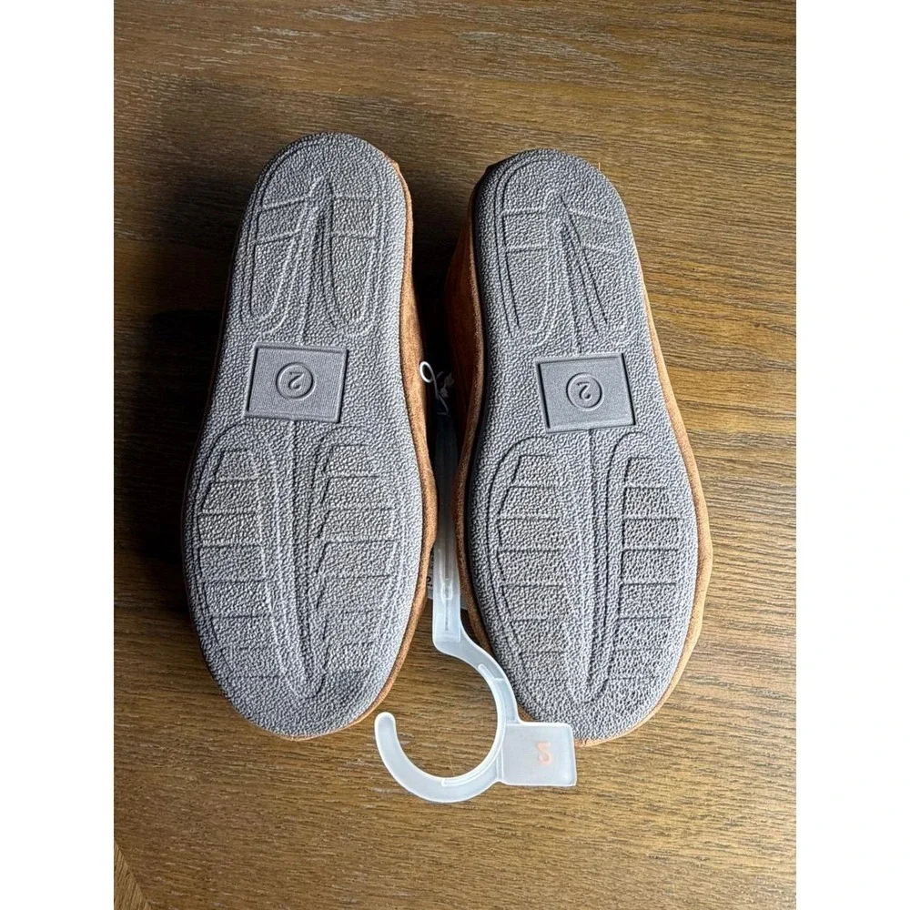 Cat & Jack Kids Lion Brown Faux Suede Moccasin Slippers Size 2 NWT